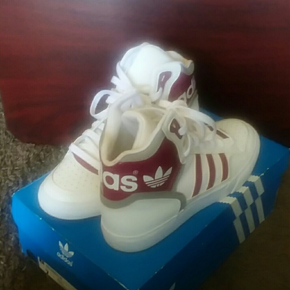 Adidas Extaball White & Burgundy Sneakers - Picture 5 of 6